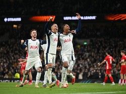 Terakhir Tottenham juara adalah di tahun 2008 dengan menangi League Cup. Musim ini, Tottenham masih punya kans untuk menangi Liga Europa (Getty)
