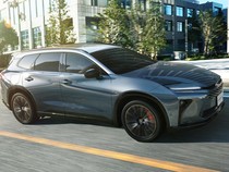 Toyota Luncurkan Crown Estate, Harga Mulai Rp 700 Jutaan