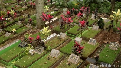 Rumputisasi di TPU Nagrog Bandung