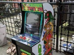 Tradisi Unik New York, Buang Barang Berharga dari Piano Sampai Motor!