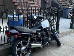 Tradisi Unik New York, Buang Barang Berharga dari Piano Sampai Motor!