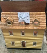 Uniknya Warga New York, Buang Barang Berharga Piano Sampai Motor!