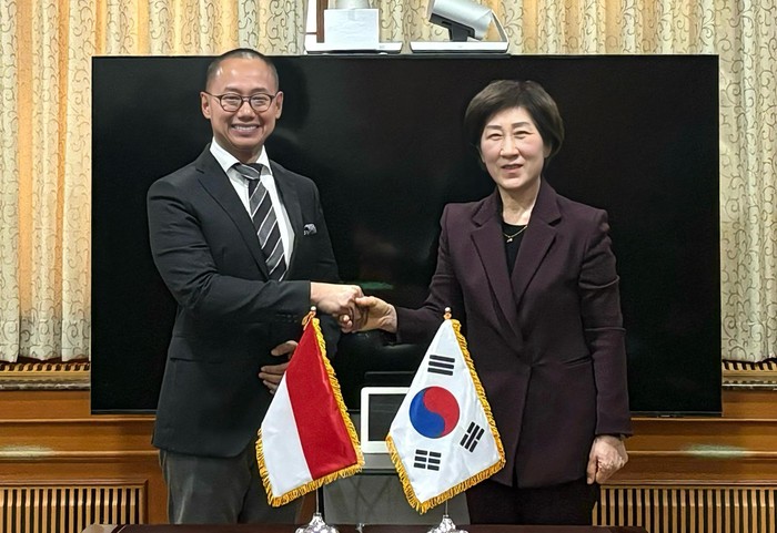 Wakil Ketua Umum PAN Eddy Soeparno ini juga berkesempatan untuk beraudiensi dengan Utusan Khusus Presiden Korea Selatan bidang Ekonomi Hijau dan Karbon, Han Wha-jin di Kantor Perdana Menteri Korea Selatan.