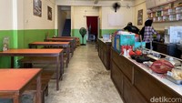 Warkop ini bisa jadi pilihan tempat sahur. Bernama Warkop Sinar 7 yang baru buka di Ruko Pamulang Permai Blok SH22 No 7, Tangerang Selatan. Foto: detikcom/Riska Fitria