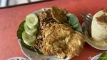 Warkop Ini Tawarkan Indomie Carbonara dan Sapi Asap yang Smokey