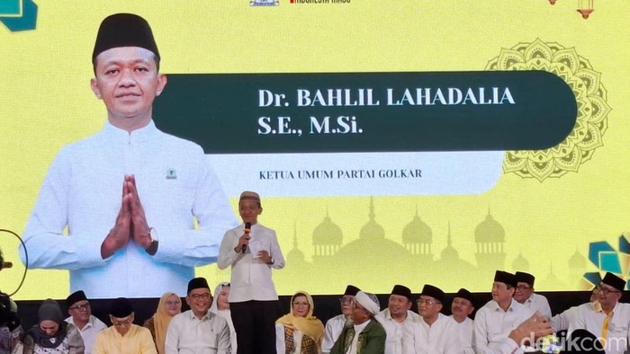Bahlil di Pondok Pesantren Miftahul Huda Manonjaya, Tasikmalaya Jawa Barat.