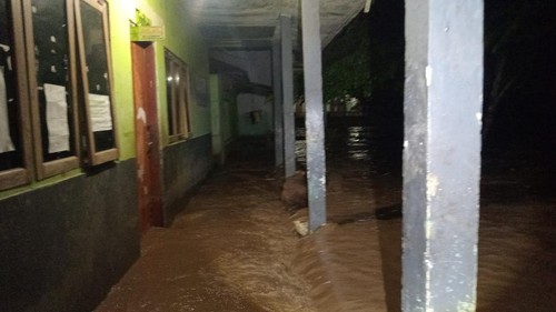 Banjir di Flores Timur, NTT, Jumat (14/3/2025) malam.