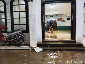 Permukiman Warga di Braga Bandung Diterjang Banjir