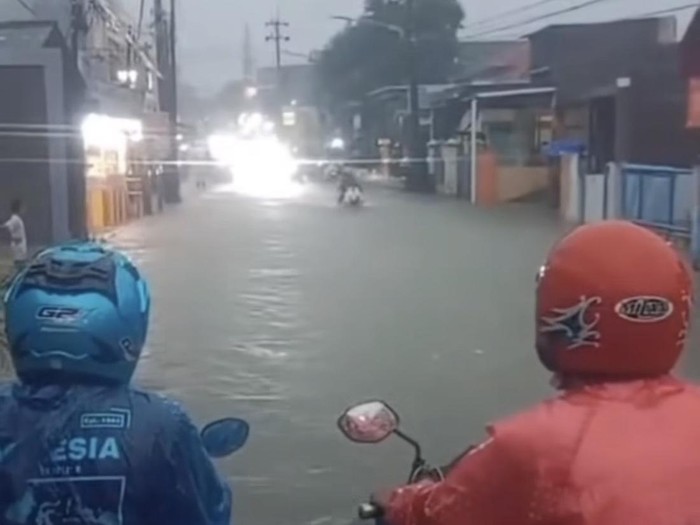 beberapa kawasan di surabaya banjir
