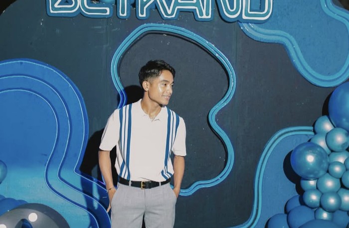 Betrand Peto Rayakan Pesta Ulang Tahun ke-20 dengan Banyak Kue