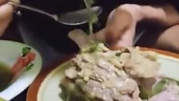 Jika sedang pulang ke kampung halaman, Betrand selalu makan sup daging kesukaannya. Foto: Instagram @betrandpetoputraonsu