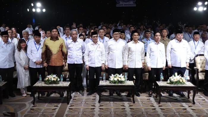 Buka puasa bersama Kadin dan Menteri PKP Maruarar Sirait.