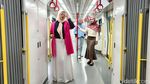 Edukasi Penggunaan Hijab di Stasiun LRT Jakarta Saat Ramadan
