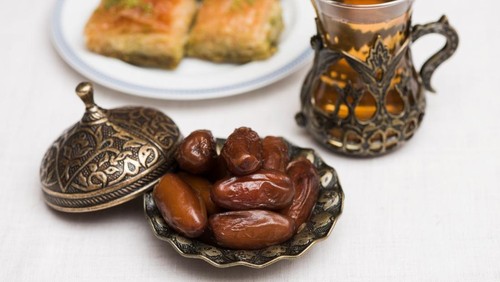 Jadwal Buka Puasa Hari Ini 15 Maret 2025 di Berbagai Wilayah Indonesia