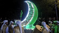 Peserta menabuh bedug saat mengikuti lomba Tabuh Bedug Sahur di Samarinda, Kalimantan Timur, Jumat (14/3/2025).