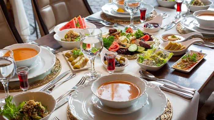 Muslim buka puasa