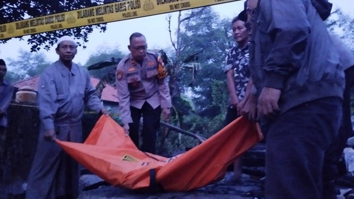 Nenek sebatang kara ditemukan tewas di rumahnya yang terbakar