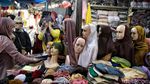 Pasar Tanah Abang Mulai Ramai Jelang Lebaran