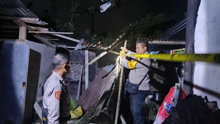 Pria bakar rumah orang tuanya di Ambon karena ditegur pesta miras.