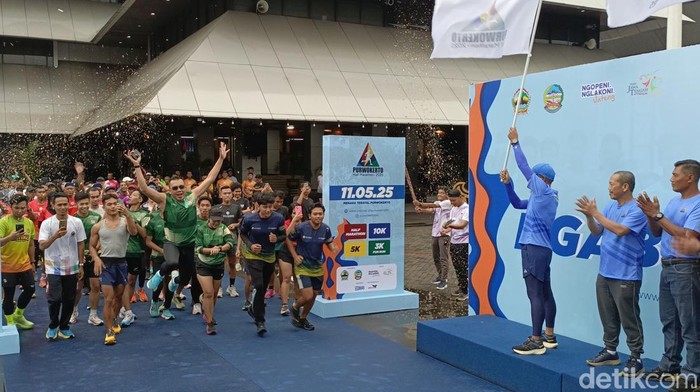 Momen peluncuran Purwokerto Half Marathon 2025 di Gedung Gradika Bakti Praja Semarang, Sabtu (15/3/2025).