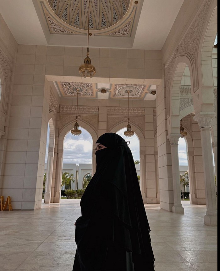 Rae Lil Black di Masjid Malaysia