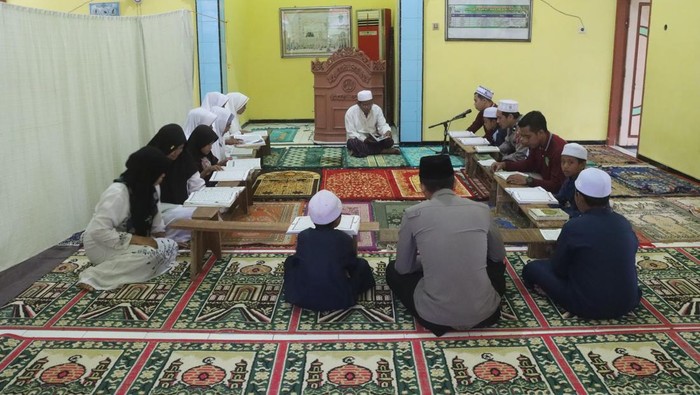 Safari Ramadhan, Polres Probolinggo Gelar Bakti Kesehatan dan Buka Bersama Masyarakat Kecamatan Bantaran