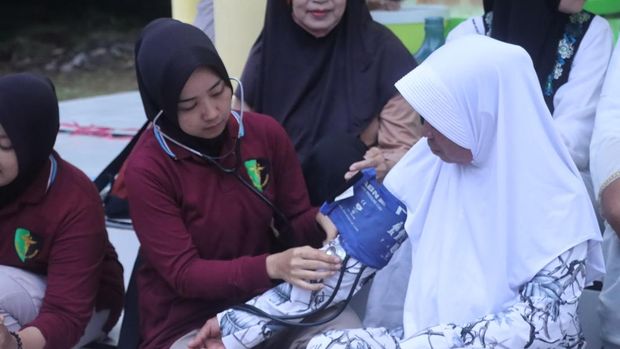 Safari Ramadhan, Polres Probolinggo Gelar Bakti Kesehatan dan Buka Bersama Masyarakat Kecamatan Bantaran