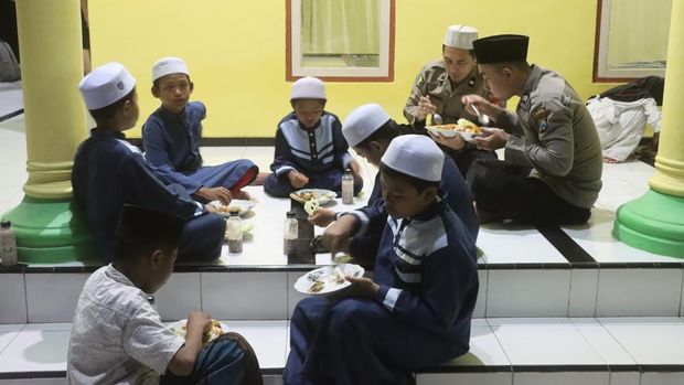 Safari Ramadhan, Polres Probolinggo Gelar Bakti Kesehatan dan Buka Bersama Masyarakat Kecamatan Bantaran