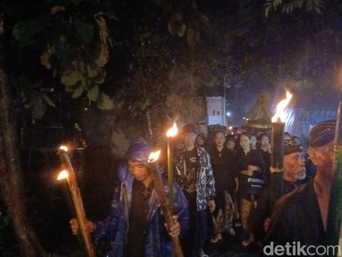 Momen peringatan 118 tahun Samin Surosentiko Pendopo Pengayoman Desa Plosokediren, Randublatung, Blora, Sabtu (15/3/2025).