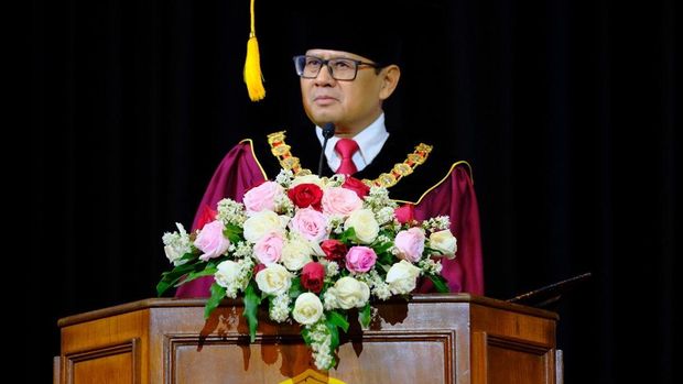 Suasana wisuda program Diploma, Sarjana, dan Magister untuk periode II tahun akademik 2024/2025 di Auditorium Driyarkara Kampus II USD, Mrican, Depok, Sleman, Sabtu (15/3/2025).