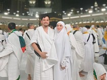 Siva Aprilia Umrah Pertama Sekalian Bulan Madu Bareng Suami