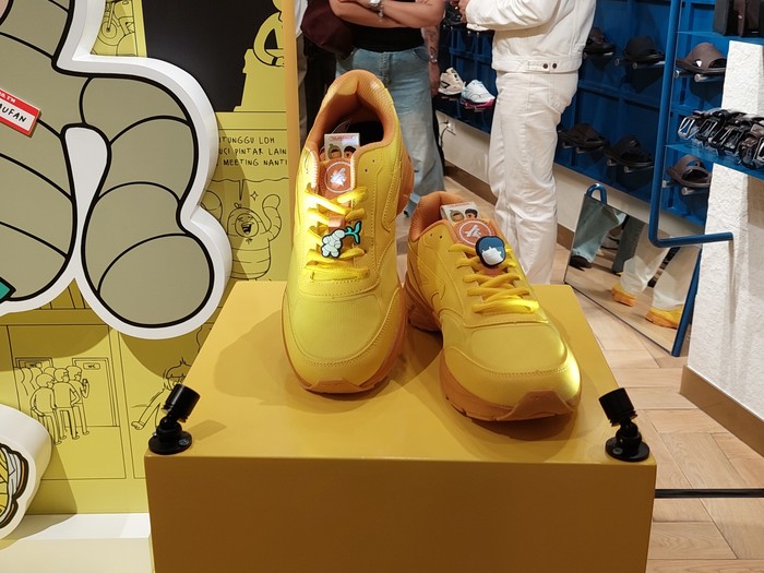 Sneaker kolaborasi Sido Muncul, Brodo dan Tahilalats