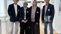 Potret mahasiswa KKN UIN Sunan Gunung Djati Bandung di Pameran Penghargaan Nobel Universitas Nagoya.