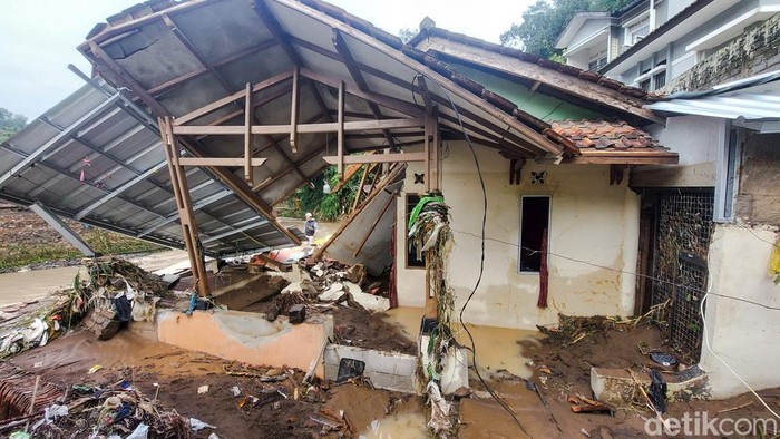Banjir Cipatat Bandung Barat Banjir Cipatat Bandung Barat