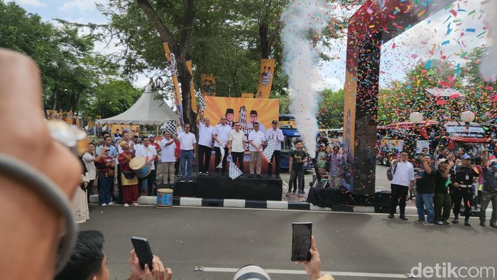 Dasco dan Andre Rosiade lepas pemudik Pulang Basamo 2025. (Adrial/detikcom)