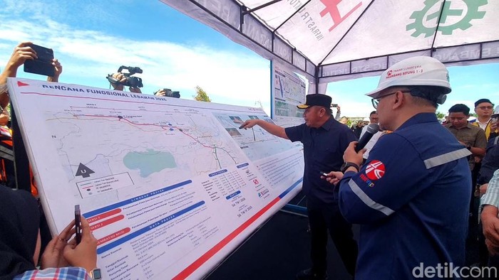 Gubernur Sumsel Herman Deru mengecek fungsional tol Musi Landas-Pulau Rimau.