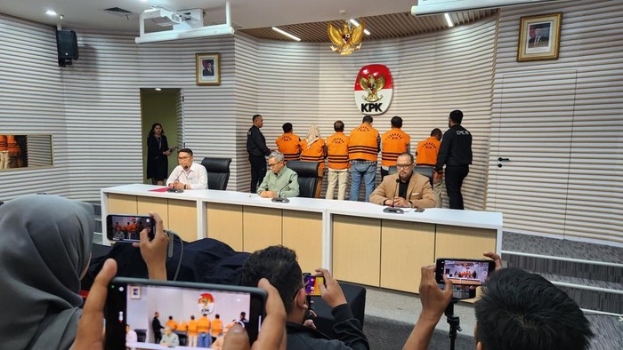 KPK gelar konferensi pers OTT di OKU (Adrial/detikcom)