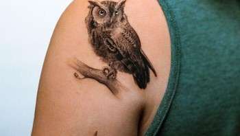 “Saat saya menemukan tato, pikiran pertama saya adalah, wow, apakah ini bisa menjadi sebuah karir? Saya tidak percaya bahwa orang-orang di luar sana dibayar untuk melakukan sesuatu yang sangat keren,” ungkap sang seniman.  Foto: Boredpanda/Tatu Panda