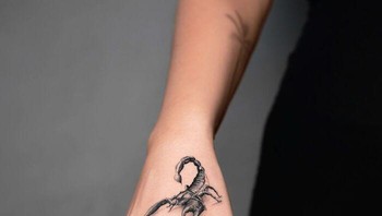 “Beberapa dari klien ini telah menjadi teman baik, saya menantikan untuk melihat pelanggan tetap saya, dan bagian favorit saya adalah mendengar mereka kembali dan mengatakan kepada saya berapa banyak pujian yang mereka dapatkan pada tato mereka,” Foto: Boredpanda/Tatu Panda