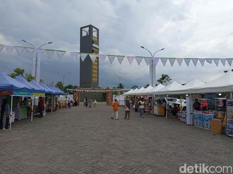 Menara pandang di kompleks MAJT An-Nuur Kabupaten Magelang, Minggu (16/3/2025).