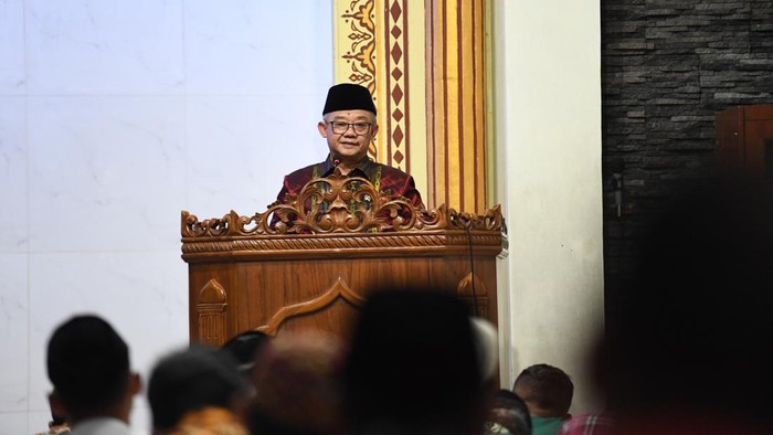 Mendikdasmen Abdul Muti saat kunjungan di Magelang, Jawa Tengah
