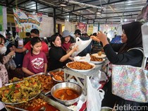 Meraup Cuan dengan Berjualan Takjil di Benhil