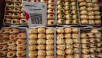 Pasar takjil Bendungan Hilir (Benhil) masih menjadi salah satu primadona bagi warga Jakarta dan sekitarnya yang mencari beraneka ragam hidangan berbuka puasa di bulan Ramadan.