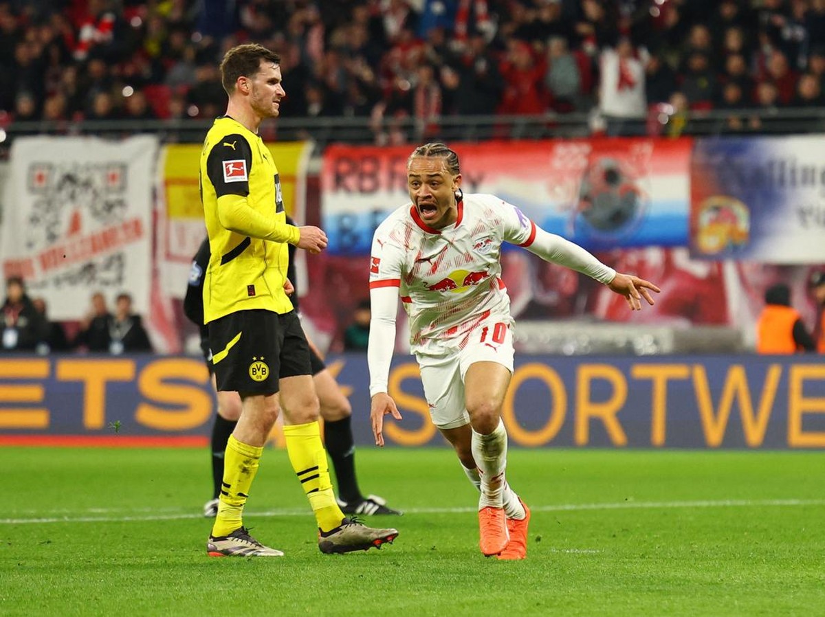 Borussia Dortmund kalah 0-2 dari RB Leipzig dalam lanjutan Bundesliga 2024/2025. (Foto: Lisi Niesner/REUTERS)