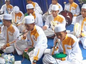 Melihat Seni Rebana dan Kaligrafi di Dunia Pesantren