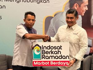 Penjaga Masjid di Lombok Barat Dapat Program Marbot Berdaya dari Indosat