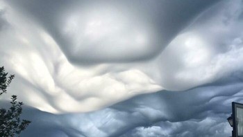 Awan di Harrodsburg, Kentucky, tanpa Filter. Foto: Boredpanda