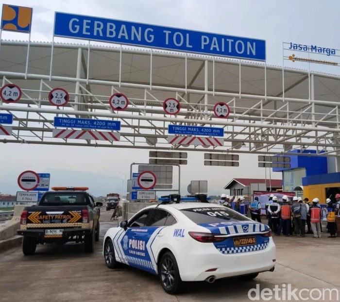 Tol segmen Gending-Kraksaan-Paiton