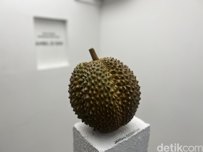 Unik! Jajan Dessert dan Sandwich Durian Monthong Lewat ATM