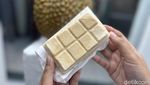Unik! Jajan Dessert dan Sandwich Durian Monthong Lewat ATM